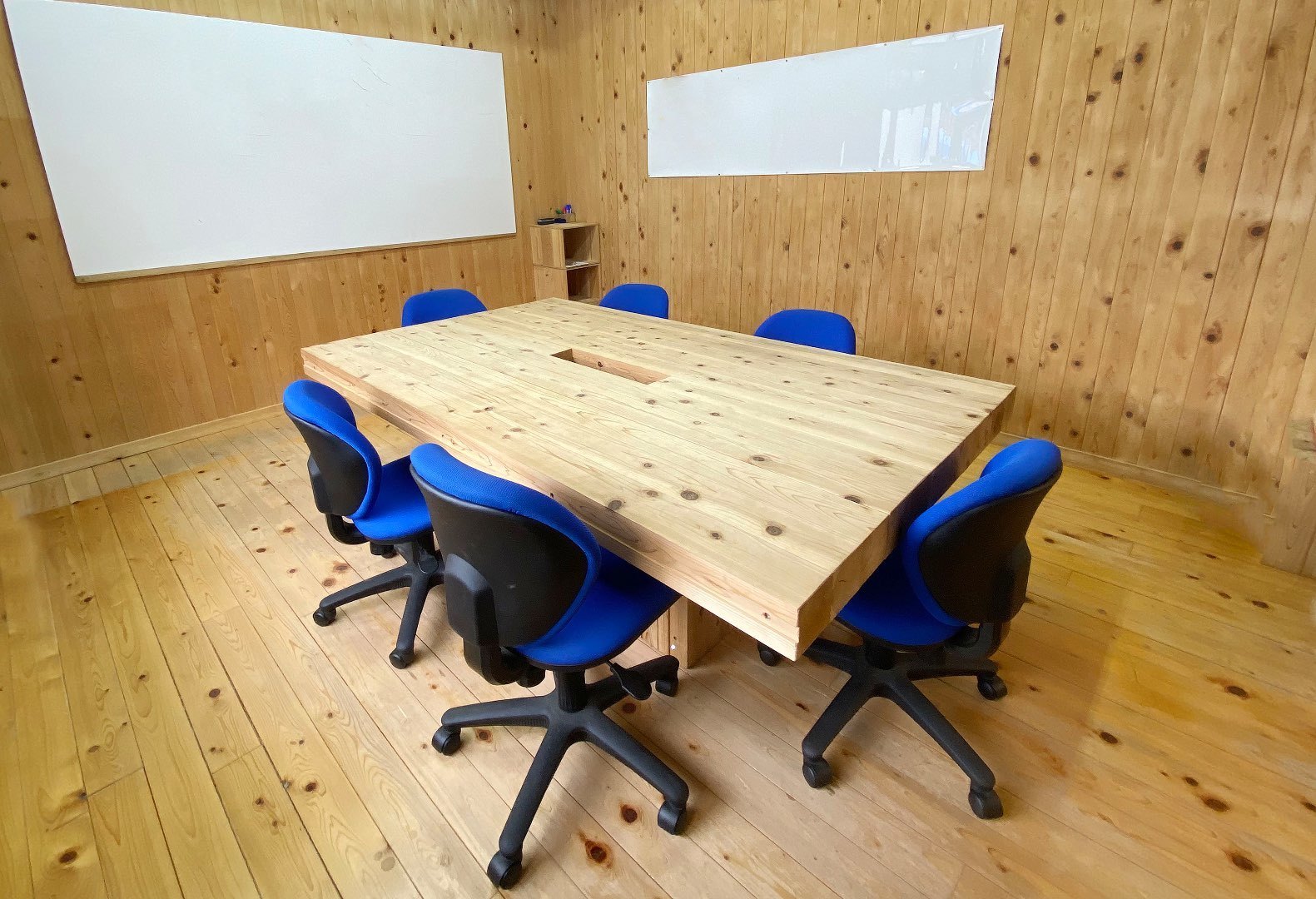 サステナブルな wood TABLE 針生の社屋